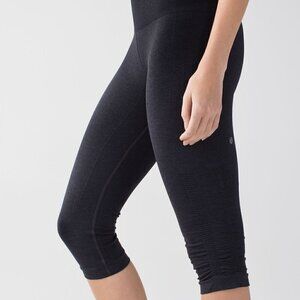 Lululemon In The Flow Crop II - 4 Heathered Deep Coal